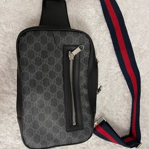 Gucci sholder bag